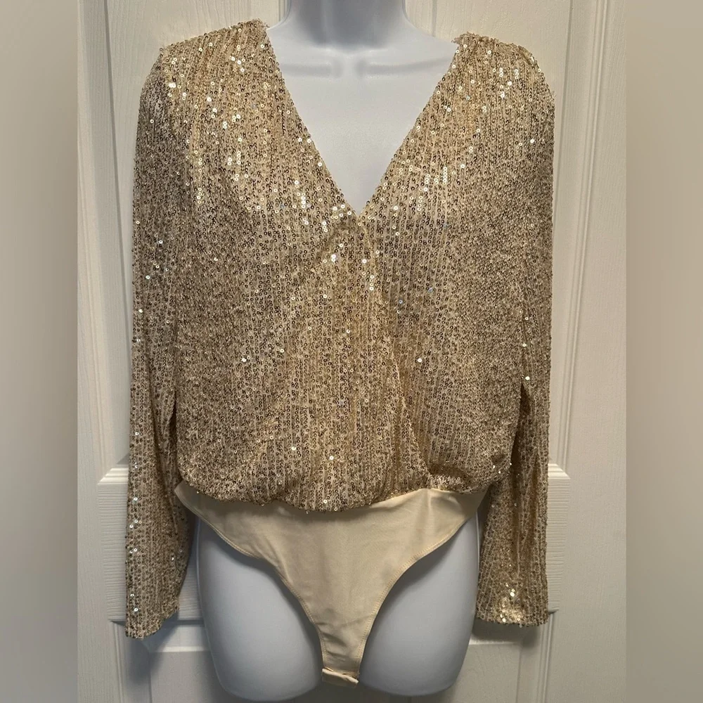 NWT Sincerely Jules sequin bodysuit size medium - Picture 1 of 11